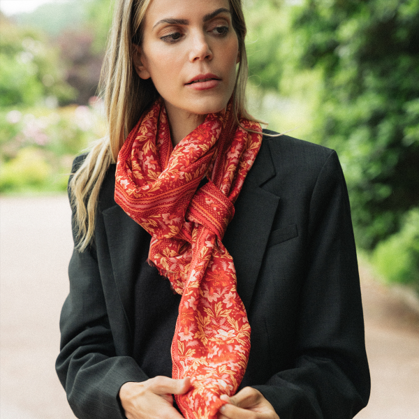Women's-red-cotton-silk-printed-scarf-Jardin
