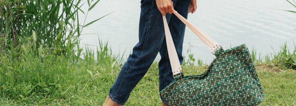 How to maintain a cloth bag ?