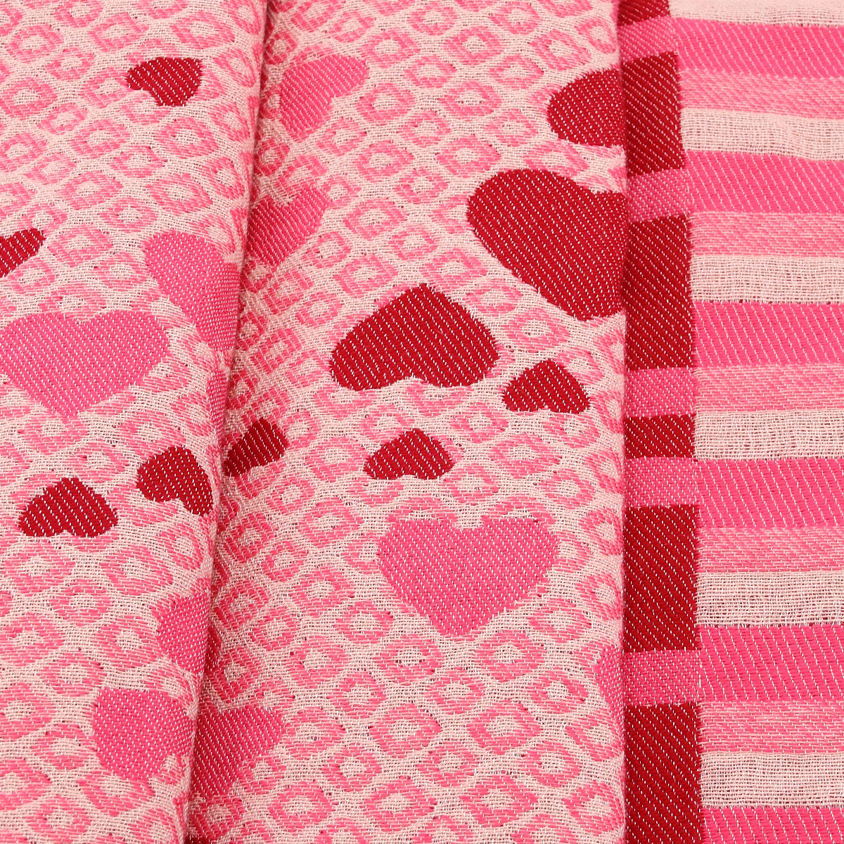 Soft, fluffy scarf for children between 4-12 years old. Does not itch.
